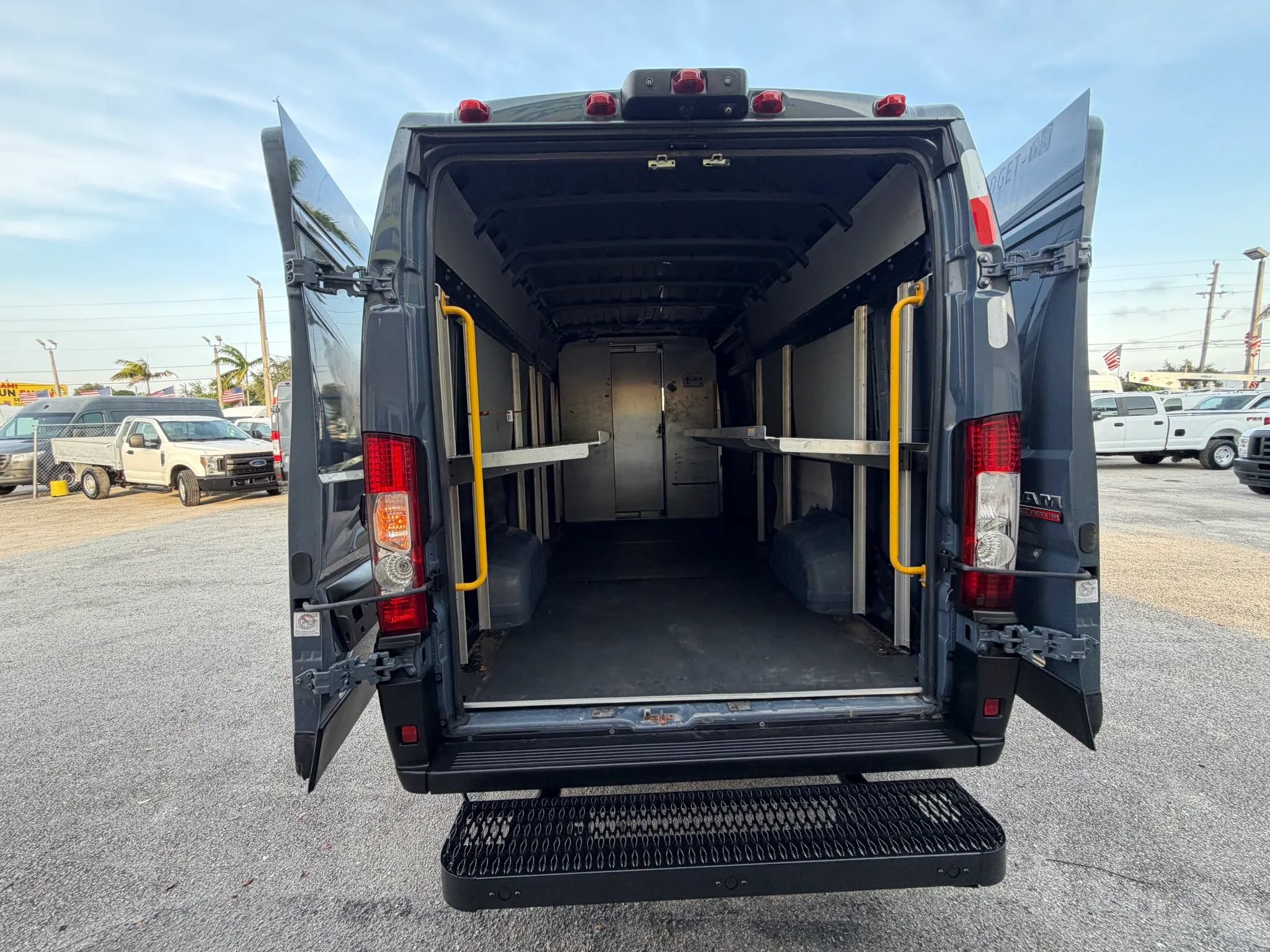 Used 2020 RAM ProMaster 3500 FWD image 5