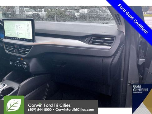 Used 2025 Ford Escape Platinum image 7