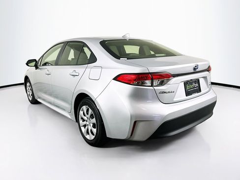 Used 2025 Toyota Corolla LE FWD image 5