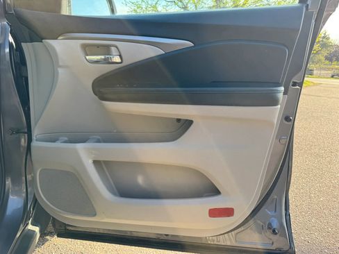 Used 2019 Honda Pilot EX image 31