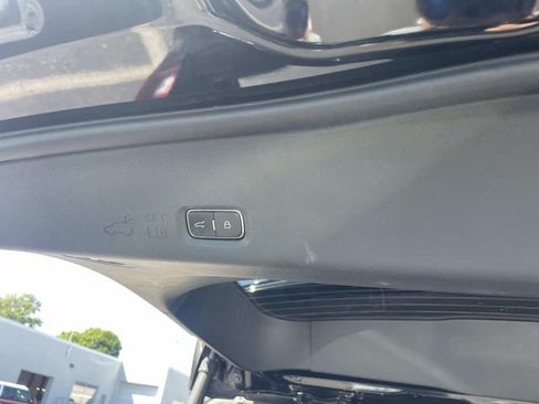 Used 2025 Ford Expedition Max Active AWD/4WD image 9