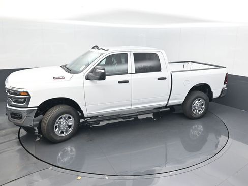 New 2026 RAM 2500 Tradesman AWD/4WD image 39
