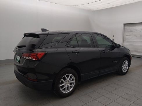 Used 2022 Chevrolet Equinox LS FWD image 10