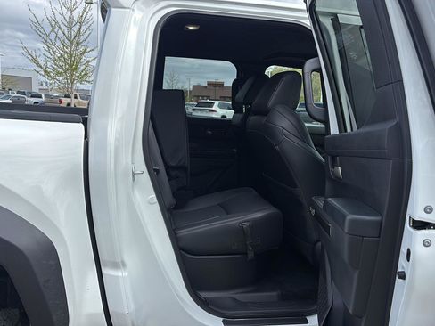 Used 2025 Toyota Tacoma TRD Off-Road w/ TRD Off Road Premium Package AWD/4WD image 16