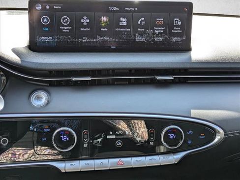 Used 2022 Genesis GV70 2.5T image 15