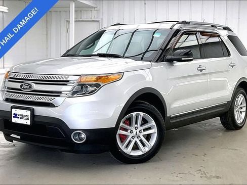 Used 2013 Ford Explorer XLT AWD/4WD image 2