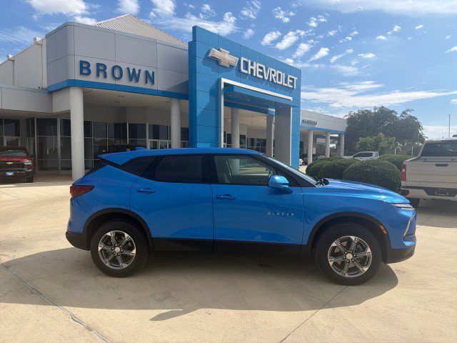 Used 2024 Chevrolet Blazer LT FWD image 1