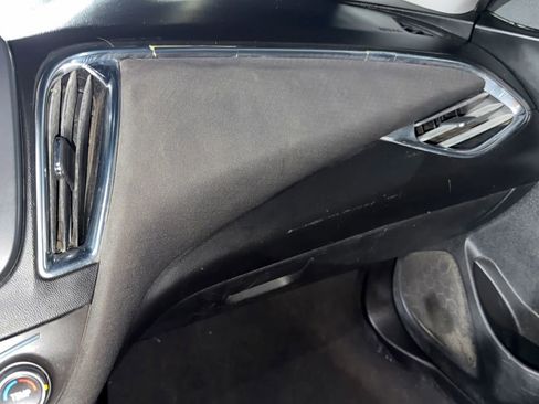 Used 2017 Chevrolet Malibu LT image 24