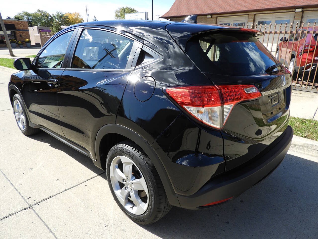 Used 2020 Honda HR-V LX image 6