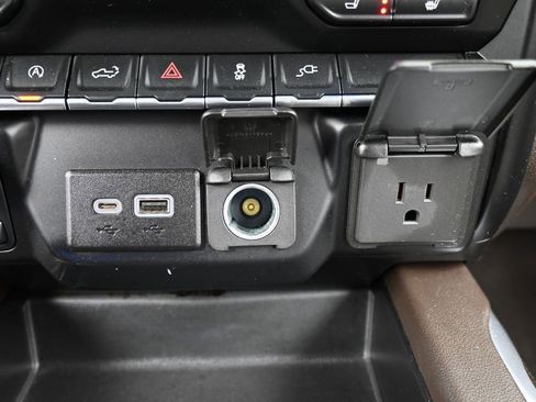 Used 2020 Chevrolet Silverado 1500 RST image 26