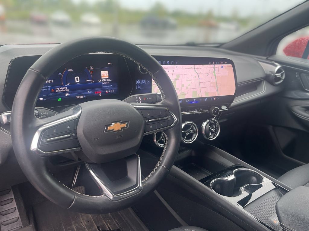 Used 2024 Chevrolet Blazer EV LT AWD/4WD image 18