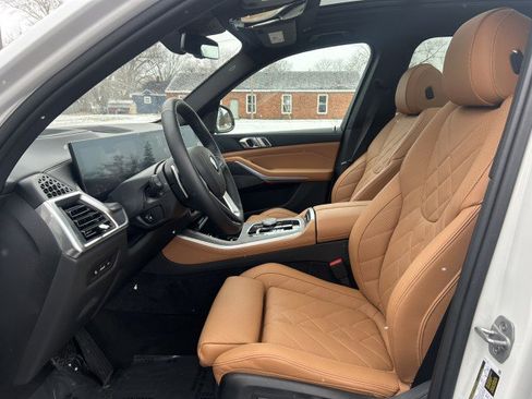 Used 2024 BMW X5 xDrive40i w/ Premium Package image 18
