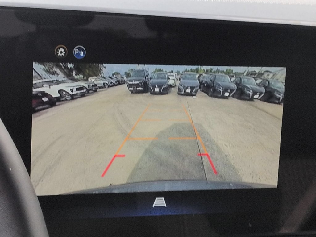 Used 2026 Chevrolet Equinox LT AWD/4WD image 17