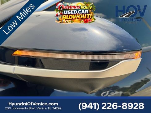 Certified 2024 Hyundai Tucson Limited AWD/4WD image 11