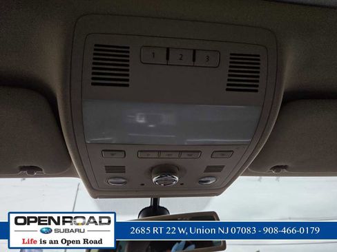 Used 2012 Volkswagen Touareg Sport AWD/4WD image 25