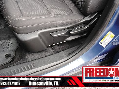 Used 2025 Chevrolet Equinox LT FWD image 36