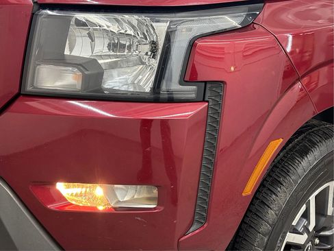 Used 2022 Nissan Frontier SV image 33