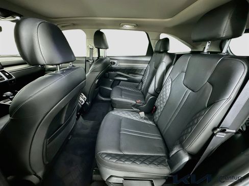 Certified 2022 Kia Sorento SX FWD image 24