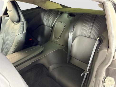 Used 2018 Aston Martin DB11 V12 image 16