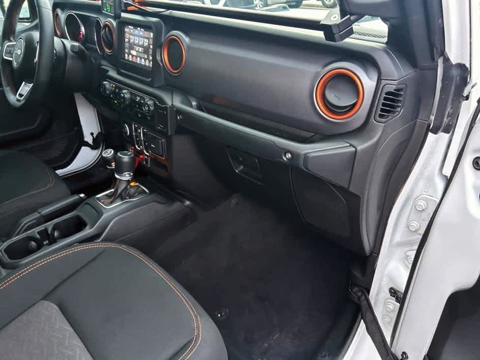 Used 2021 Jeep Gladiator Mojave w/ Cold Weather Group AWD/4WD image 10