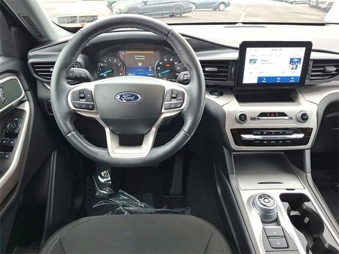 Certified 2023 Ford Explorer XLT image 12