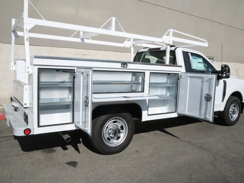 Used 2024 Ford F350 XL w/ XL Chrome Package image 22