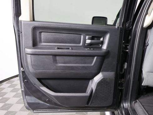 Used 2015 RAM 1500 Express AWD/4WD image 17