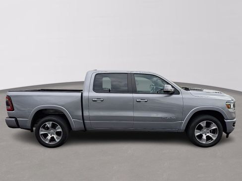 Used 2022 RAM 1500 Laramie AWD/4WD image 7