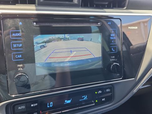 Used 2017 Toyota Corolla SE FWD image 16