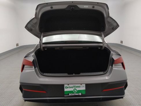 Used 2024 Hyundai Elantra SEL FWD image 29
