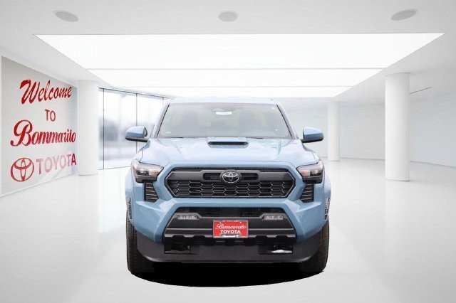 Certified 2026 Toyota Tacoma TRD Sport AWD/4WD image 4