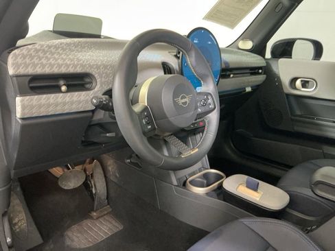 Certified 2025 MINI Cooper S image 19