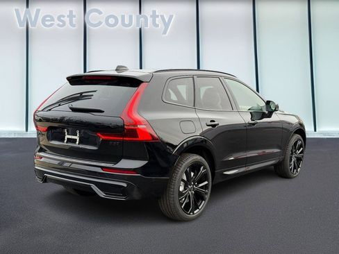 New 2026 Volvo XC60 B5 Ultra w/ Climate Package image 3