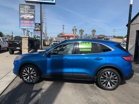 Used 2020 Ford Escape Titanium AWD/4WD image 5