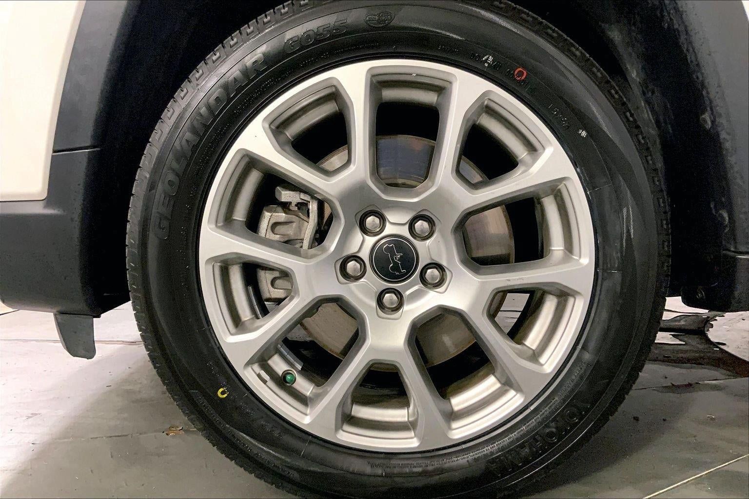 Used 2025 Jeep Compass Limited AWD/4WD image 9
