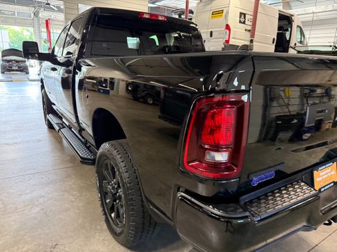 Certified 2025 RAM 2500 Big Horn AWD/4WD image 24