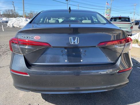 Used 2022 Honda Civic EX image 6