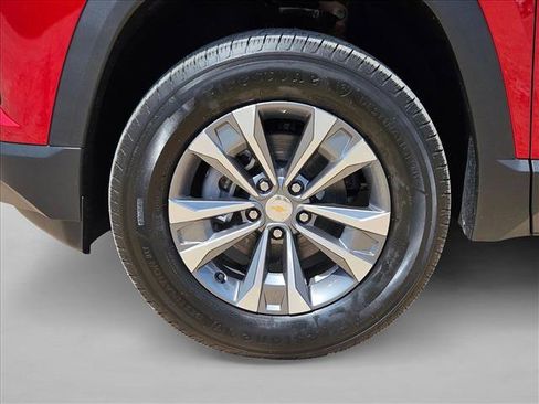 New 2027 Chevrolet Equinox LT FWD image 10