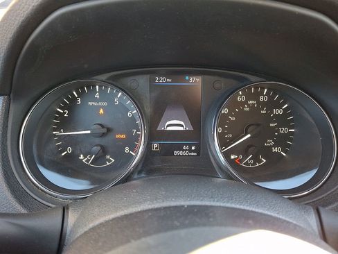 Used 2018 Nissan Rogue SV w/ Premium Package image 21