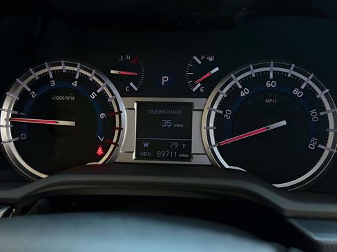 Used 2014 Toyota 4Runner Limited image 17