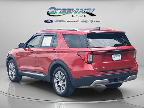 Used 2026 Ford Explorer Platinum RWD image 5