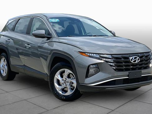 Used 2024 Hyundai Tucson SE AWD/4WD image 3