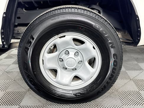 Used 2021 Toyota Tacoma SR RWD image 34