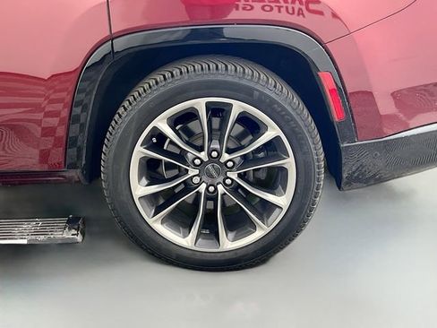 Used 2022 Jeep Wagoneer Series III w/ Premium Group I image 40