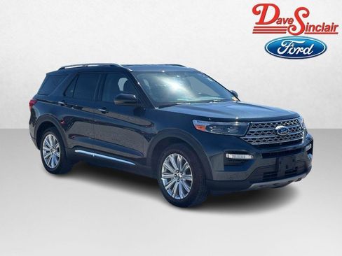 Used 2022 Ford Explorer Limited w/ Equipment Group 301A AWD/4WD image 4