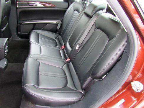Used 2016 Lincoln MKZ AWD image 33