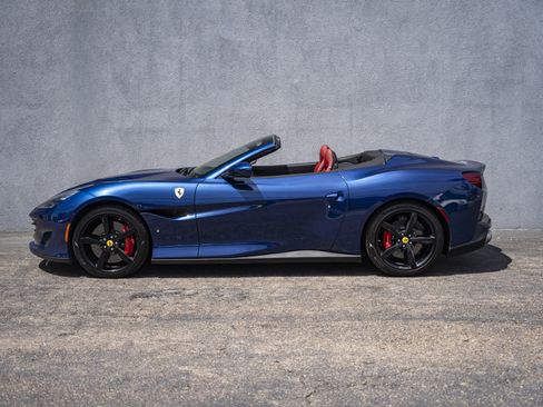 Used 2019 Ferrari Portofino image 2