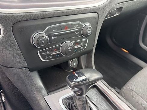 Used 2022 Dodge Charger SXT image 24