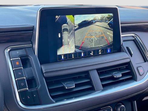 Used 2024 Chevrolet Tahoe Z71 w/ Luxury Package image 14