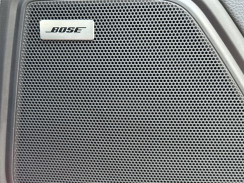 Used 2024 Porsche Macan image 21